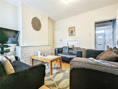 2 Bedroom End Of Terrace House For Sale In Reading