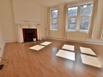 2 bedroom flat to rent Hampstead, NW11 7RR