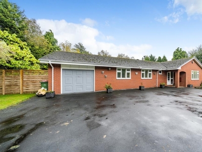 3 Bed Bungalow For Sale in Llandrindod Wells, Powys, LD1 - 5196943