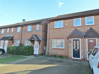 3 Bedroom Semi-detached House For Rent In Old Farm Park