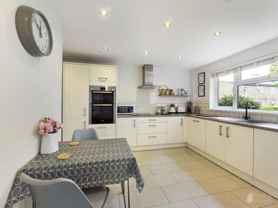 3 Bedroom Terraced House For Sale In Martinswood
