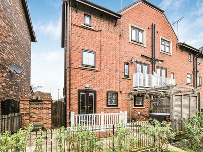 3 Bedroom Town House For Sale In Beverley , East Yorkshire