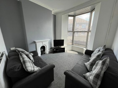 5 bedroom terraced house to rent Swansea, SA1 3UN