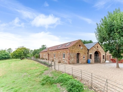Barn conversion to rent in Byfield Road, Priors Marston, Southam CV47