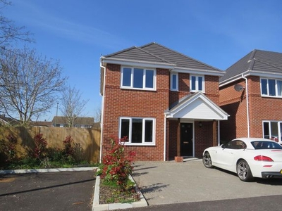 Detached house to rent in Highlands Road, Fareham PO15