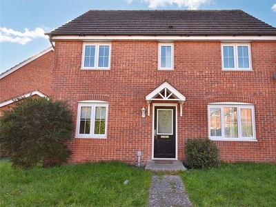 Detached house to rent in Imperial Way, Thatcham, Berkshire RG19