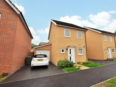 Detached house to rent in Jaguar Lane, Bracknell, Berkshire RG12