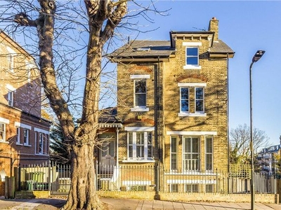 Detached house to rent in Maberley Road, Crystal Palace, London SE19