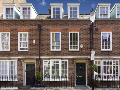 Detached house to rent in Yeoman's Row, Knightsbridge, London SW3