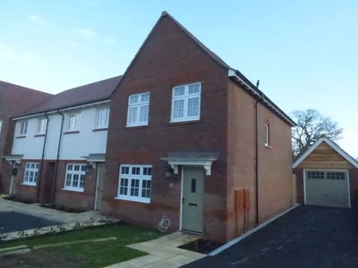 End terrace house to rent in Foxglove Close, Newton Abbot TQ12