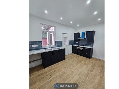 End terrace house to rent in Gathurst Road, Wigan WN5
