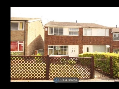 End terrace house to rent in Tennyson Street, Pudsey LS28