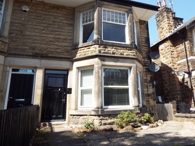 Flat to rent in 111 Dragon Parade, Harrogate HG1