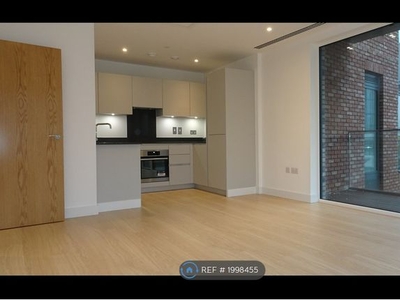 Flat to rent in Amarelle Apartments, Croydon CR0