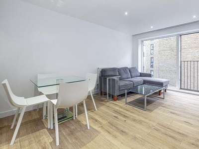 Flat to rent in Augustine House, Lewisham SE13
