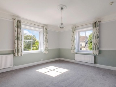 Flat to rent in Bedford House, 95 Victoria Road, Cirencester, Gloucestershire GL7