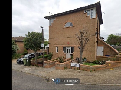 Flat to rent in Cartwright Place, Oldbrook, Milton Keynes MK6