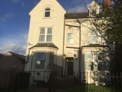 Flat to rent in Flat 1, 14 Avenue Road, Doncaster, South Yorkshire DN2