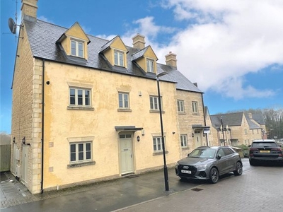 Flat to rent in Middle Mead, Cirencester GL7
