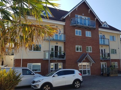 Flat to rent in Montpellier Crescent, New Brighton, Wallasey CH45