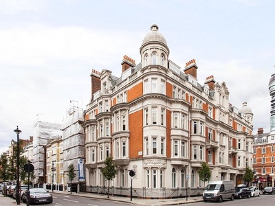 Flat to rent in New Cavendish Street, Marylebone, London W1W