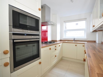 Flat to rent in Outram Road, Southsea PO5