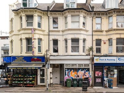 Flat to rent in Preston Road, Brighton BN1