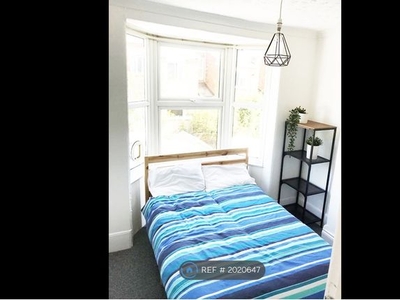 Flat to rent in Raleigh Road, Exeter EX1
