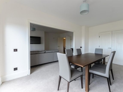 Flat to rent in Strathmore Court, 143 Park Road, London NW8