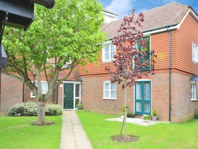 Flat to rent in Sturmer Court, Kings Hill, West Malling ME19