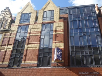 Flat to rent in Tamar House, Reading RG1