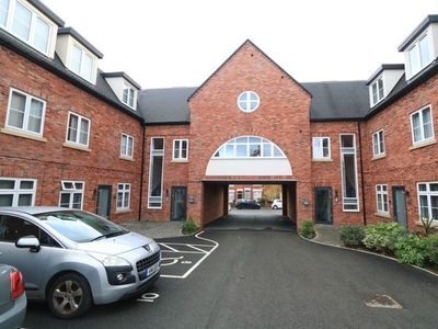 Flat to rent in Warwick Street, Berkeley Court CV5