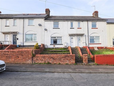 Property for sale in Andrew Road, Penarth CF64