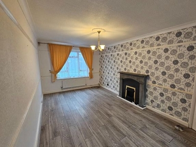 Property to rent in Highwood Avenue, Solihull B92