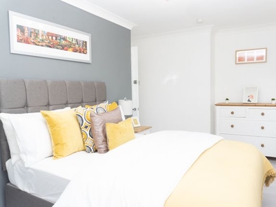 Room to rent in Redgrove Road, Cheltenham GL51