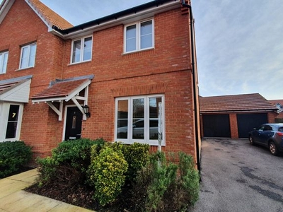 Semi-detached house to rent in Normandy Road, Fareham PO14