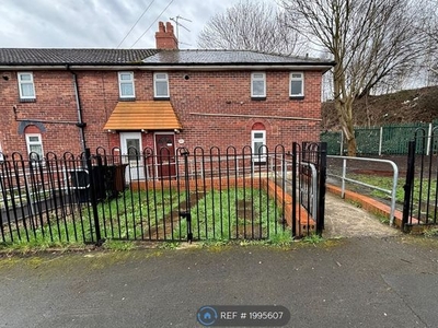 Semi-detached house to rent in Wykebeck Avenue, Leeds LS9