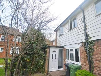 Terraced house to rent in 7 Oaks Court, Oaks Close, Leatherhead, Surrey KT22