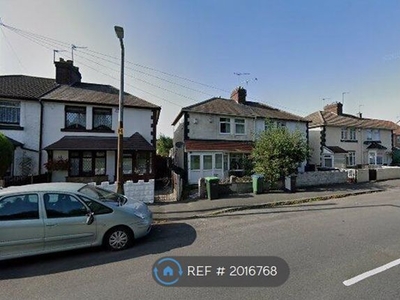Terraced house to rent in Brickhouse Lane, West Bromwich B70
