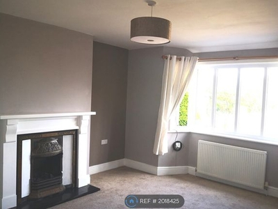 Terraced house to rent in Farm Cottages, Bawtry DN10