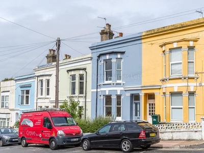 Terraced house to rent in Islingword Road, Brighton BN2