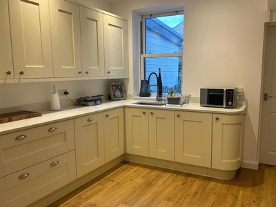 Terraced house to rent in Leicester Crescent, Ilkley LS29