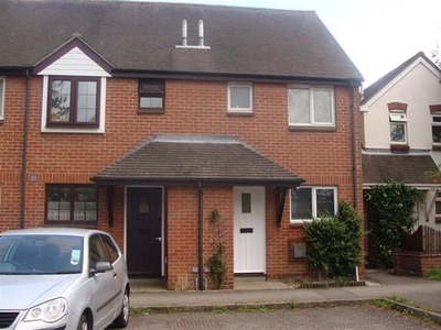 Terraced house to rent in Lincoln Place, Thame OX9