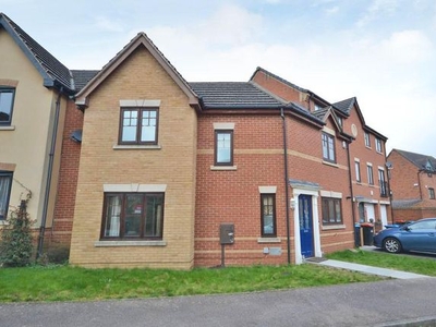 Terraced house to rent in Miserden Crescent, Westcroft, Milton Keynes, Buckinghamshire MK4