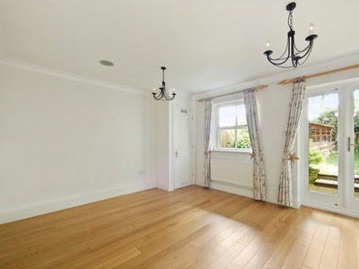 Town house to rent in Sandown Gate, Esher KT10