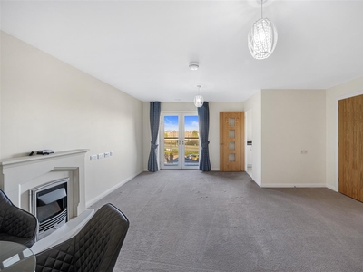 2 Bedroom Retirement Apartment For Sale in Stafford, Staffordshire