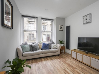 1 bed ground floor flat for sale in Easter Road