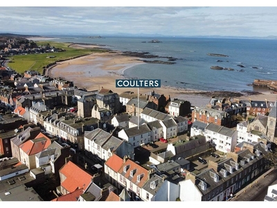 2 bed terraced house for sale in North Berwick