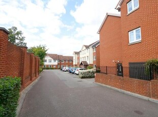 2 Bedroom Flat For Sale In Church Road, Hadleigh