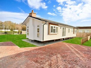 2 Bedroom Park Home For Sale In Paddock Wood
